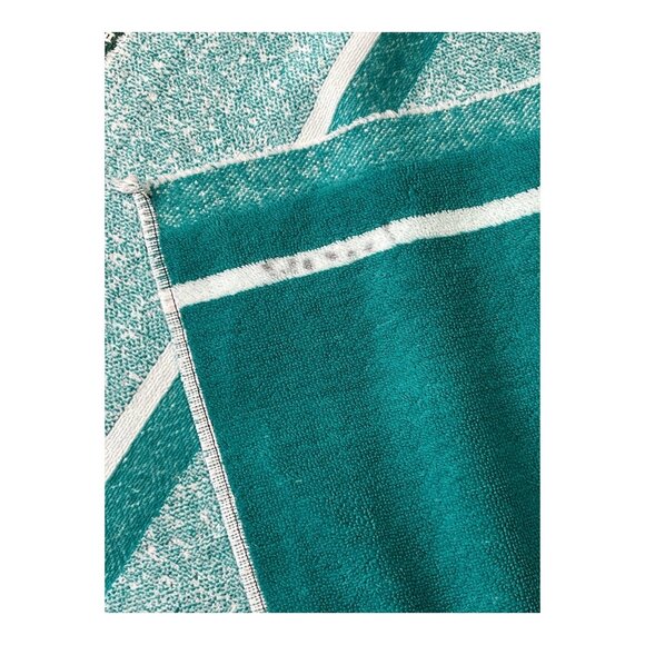 Salem Slim Lights Vintage Turquoise Beach Towel 62 x 27 Advertising Promo - Picture 3 of 4